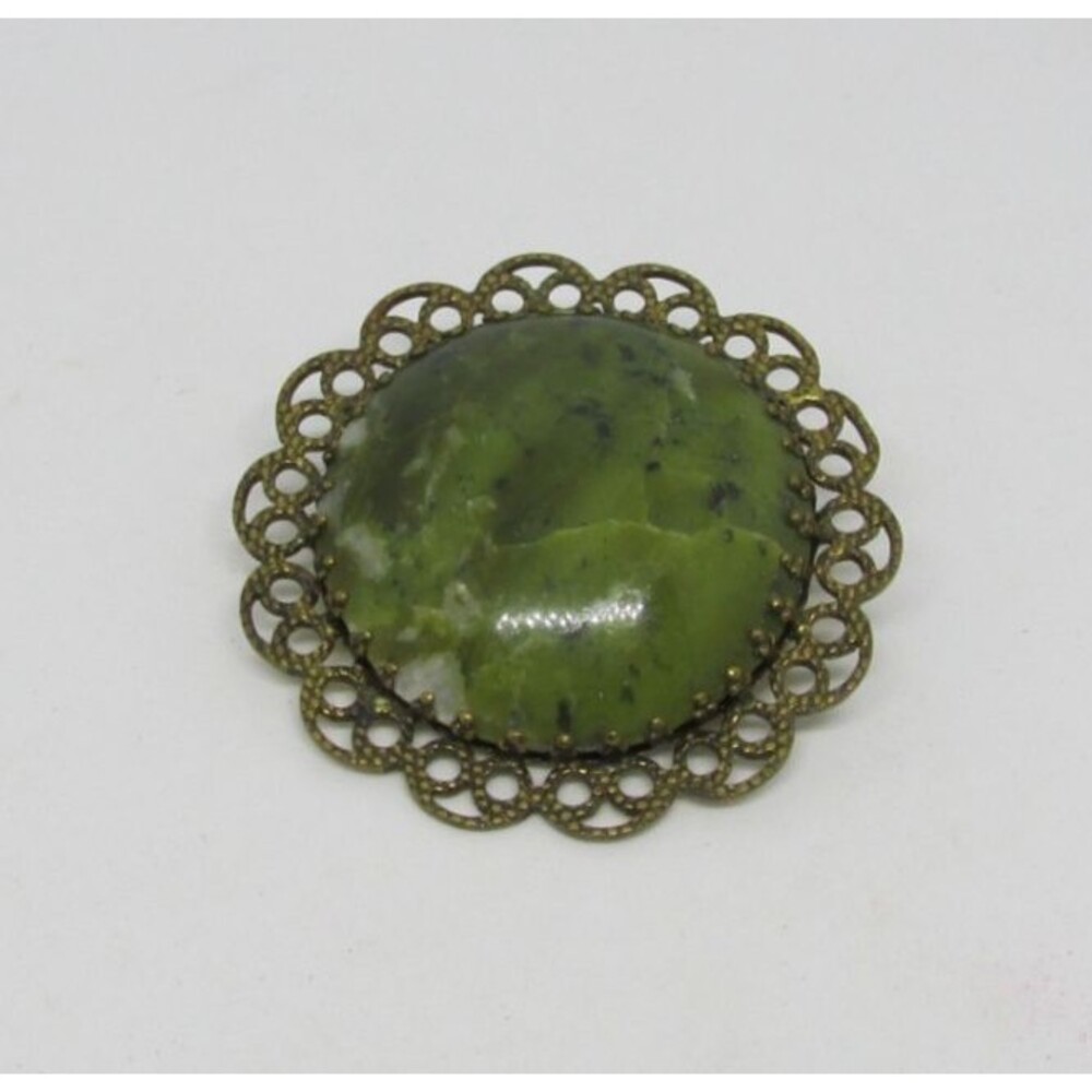 Vintage Brooch Green Stone Cabochon Gold Tone Filigree Pin 1.75 inches
